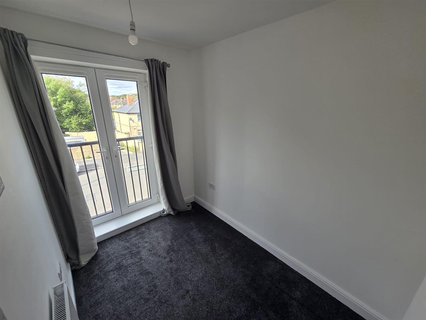 2 bed apartment to rent in Ilkeston 3