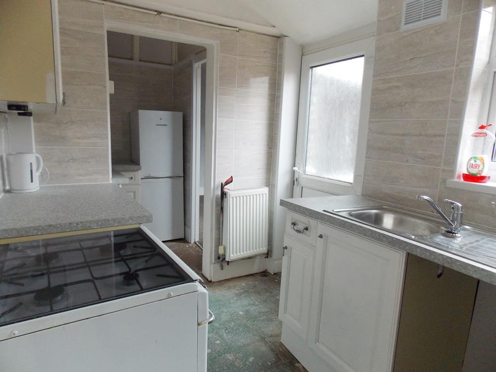 3 bed  to rent  - Property Image 4