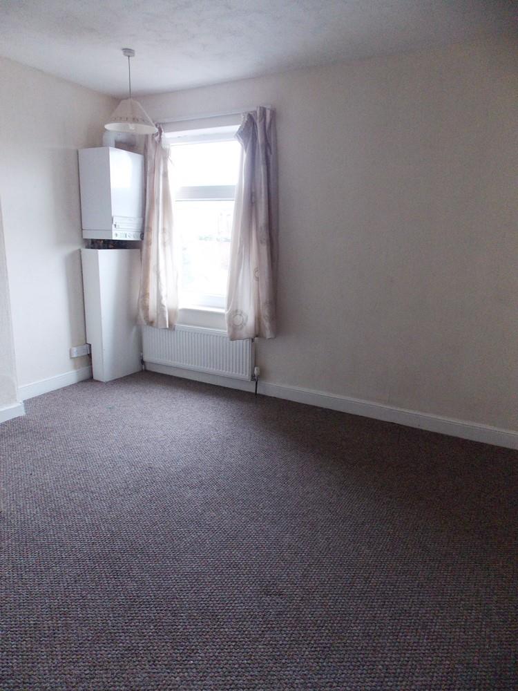 3 bed  to rent  - Property Image 8