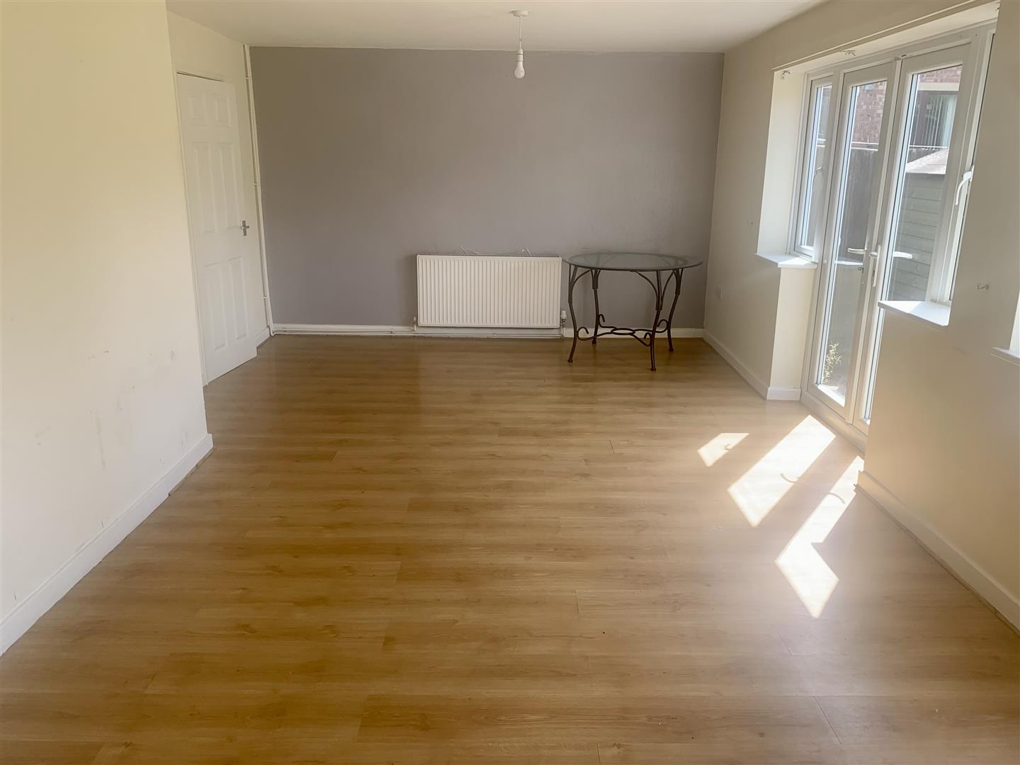 4 bed  to rent  - Property Image 5