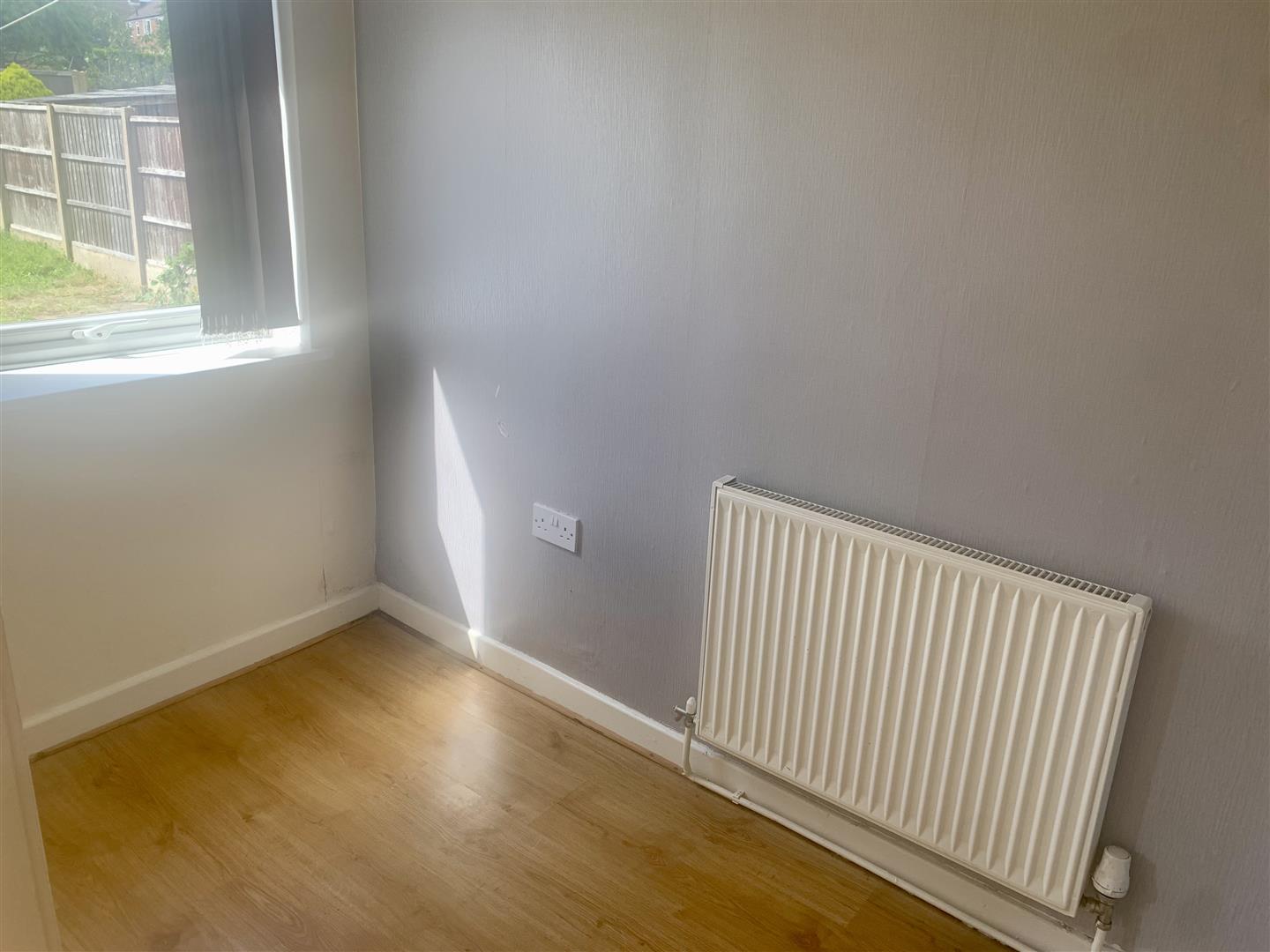 4 bed to rent 6