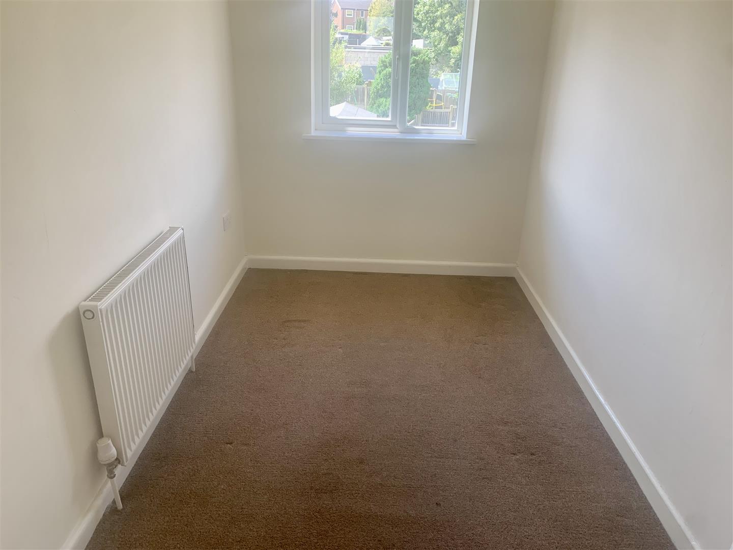 4 bed to rent 9