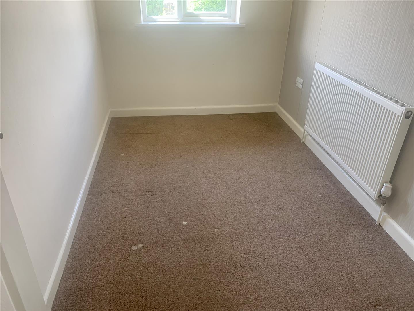 4 bed to rent 10
