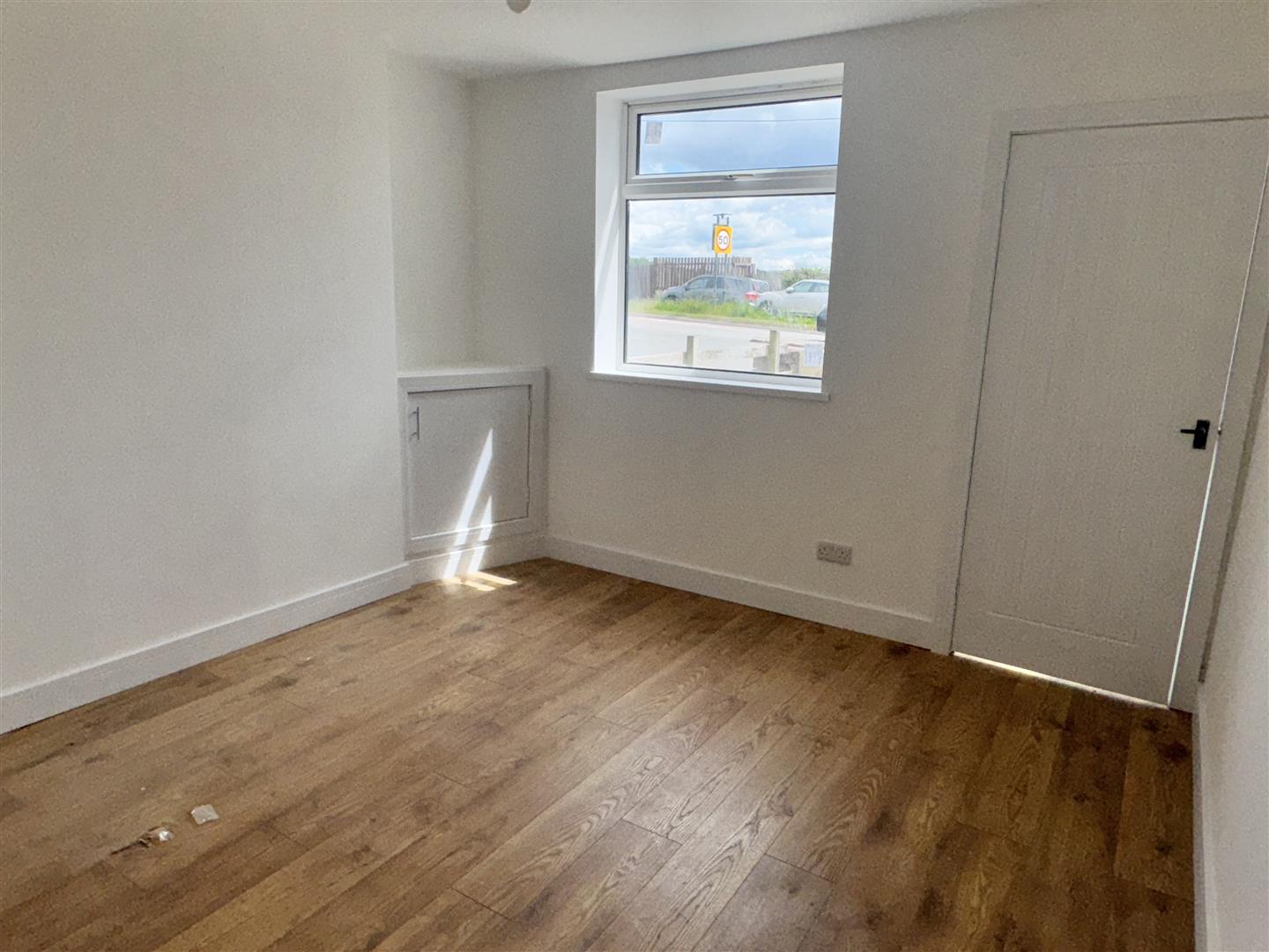 3 bed  to rent  - Property Image 5