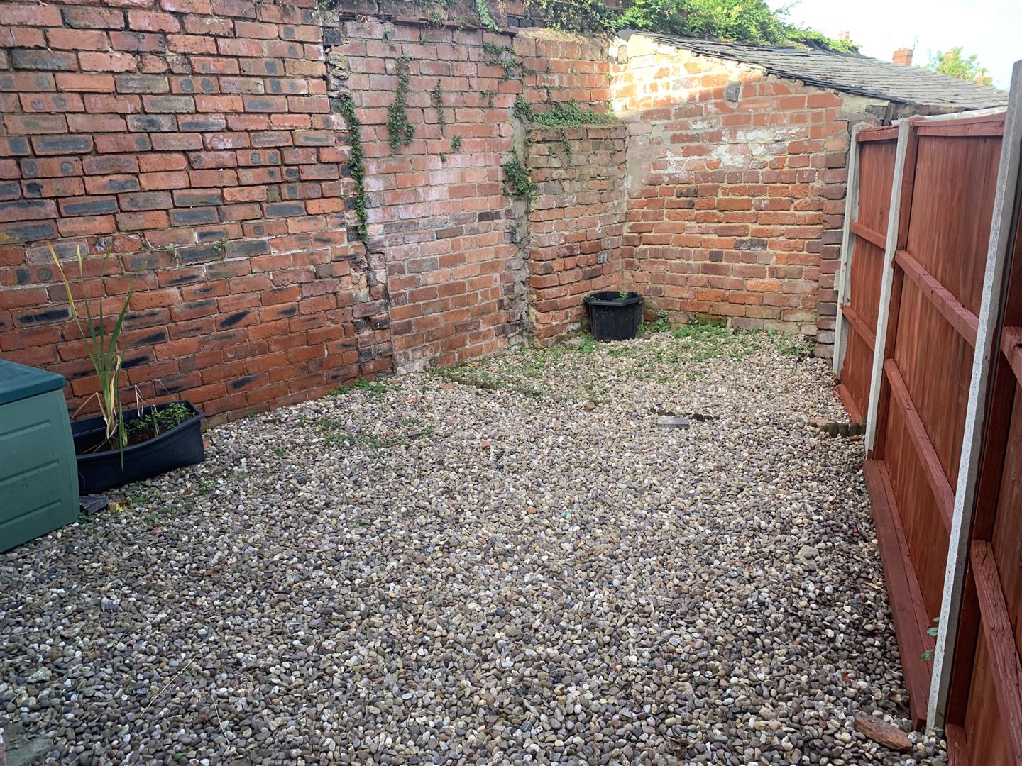2 bed  to rent  - Property Image 12