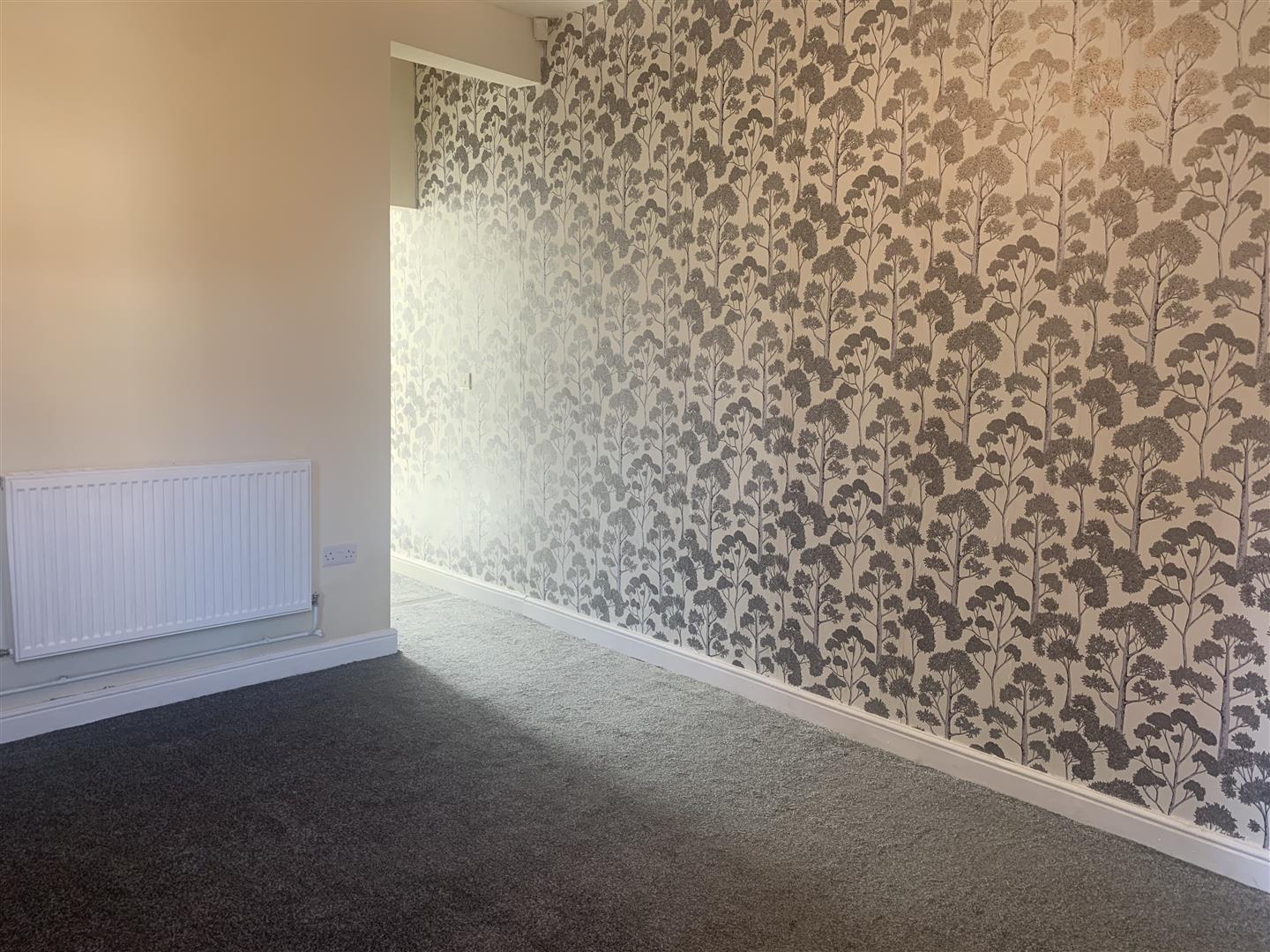 2 bed  to rent 5