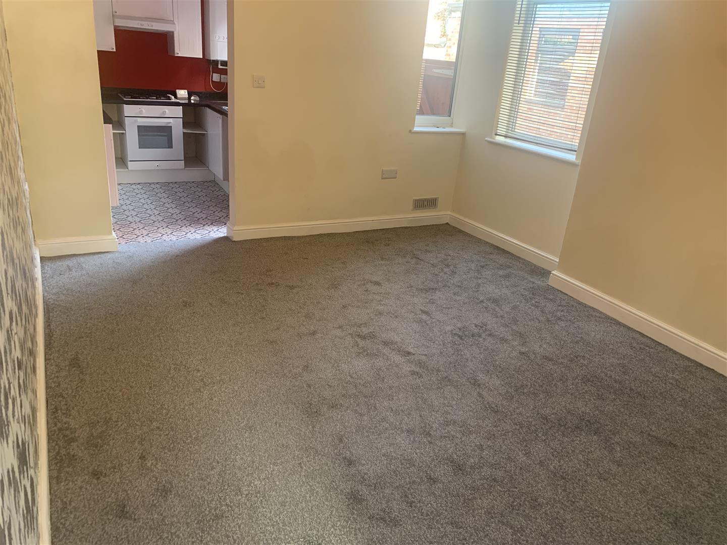 2 bed  to rent 6