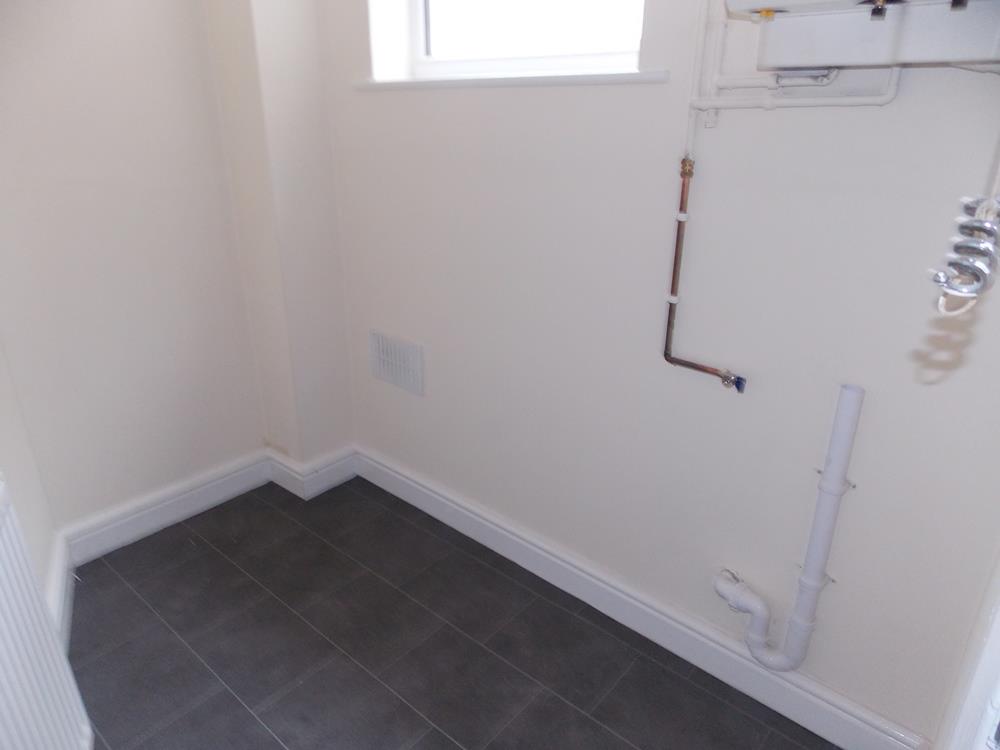 2 bed to rent in Ilkeston 4