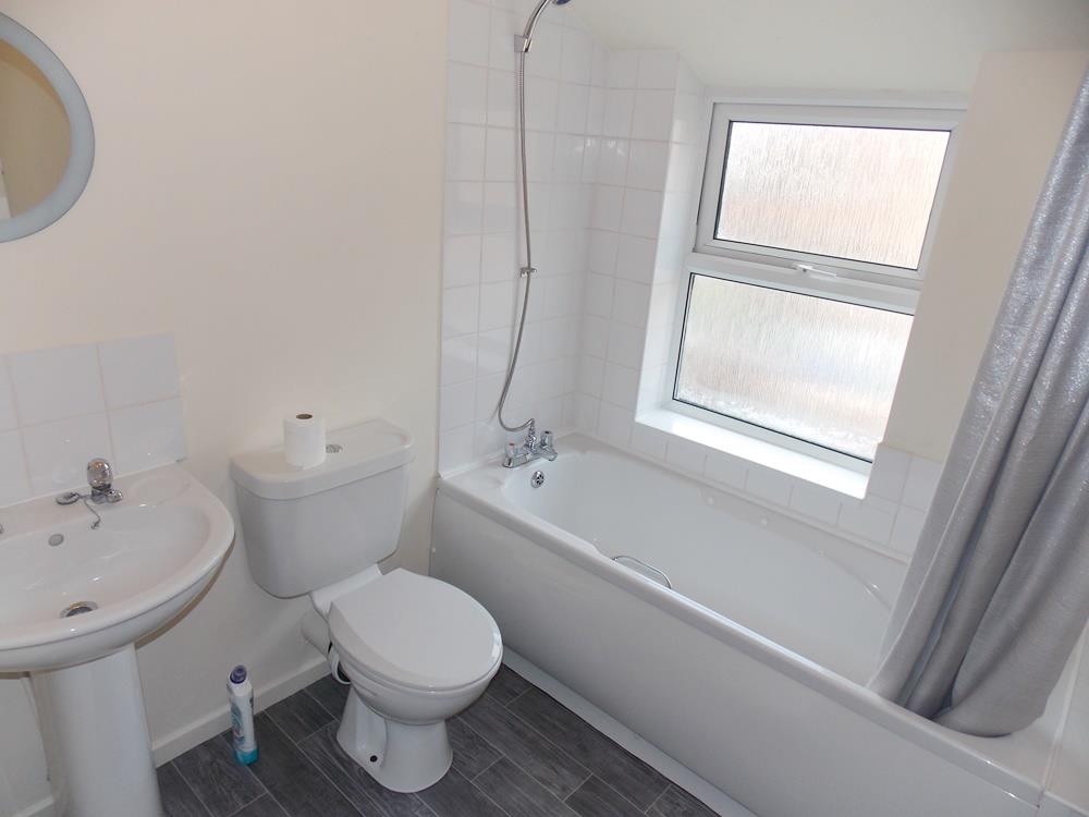 2 bed  to rent in Ilkeston 5