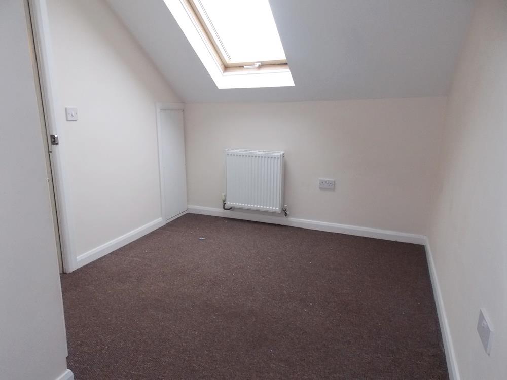 3 bed  to rent 8
