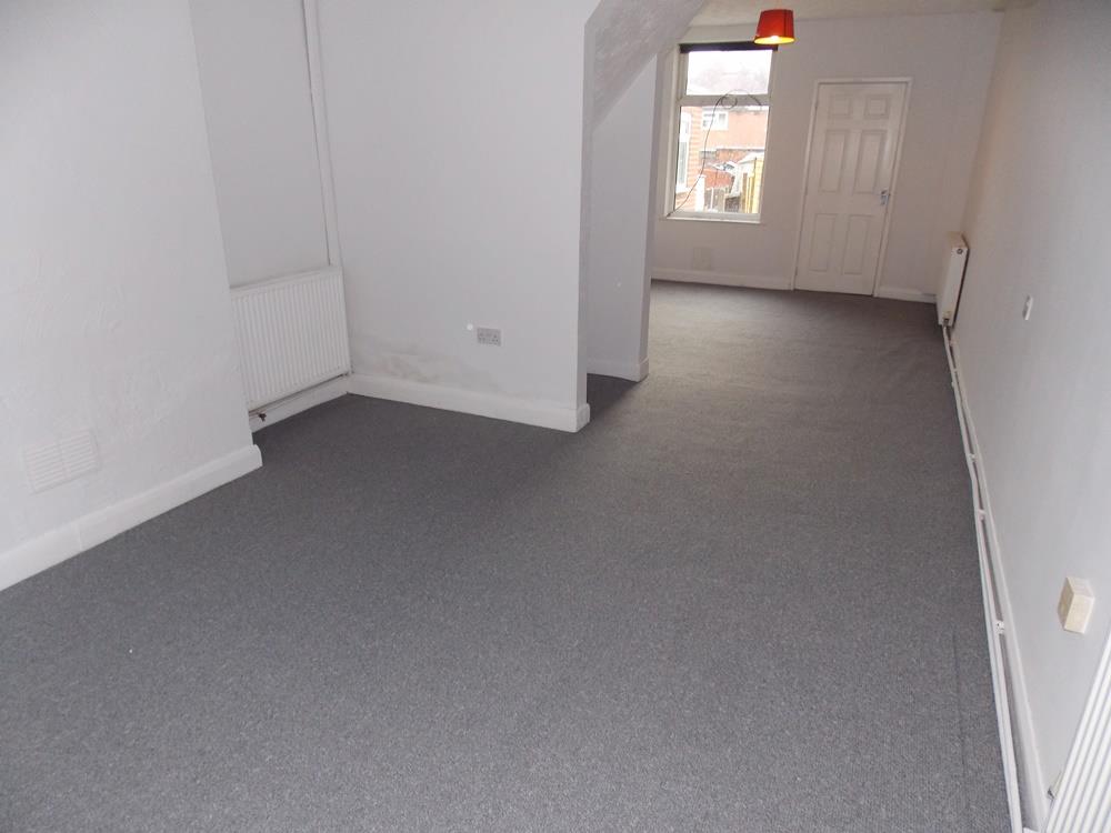 3 bed  to rent  - Property Image 3