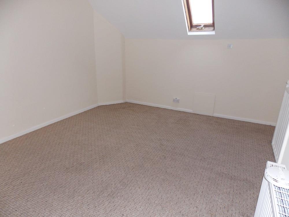 3 bed to rent 10