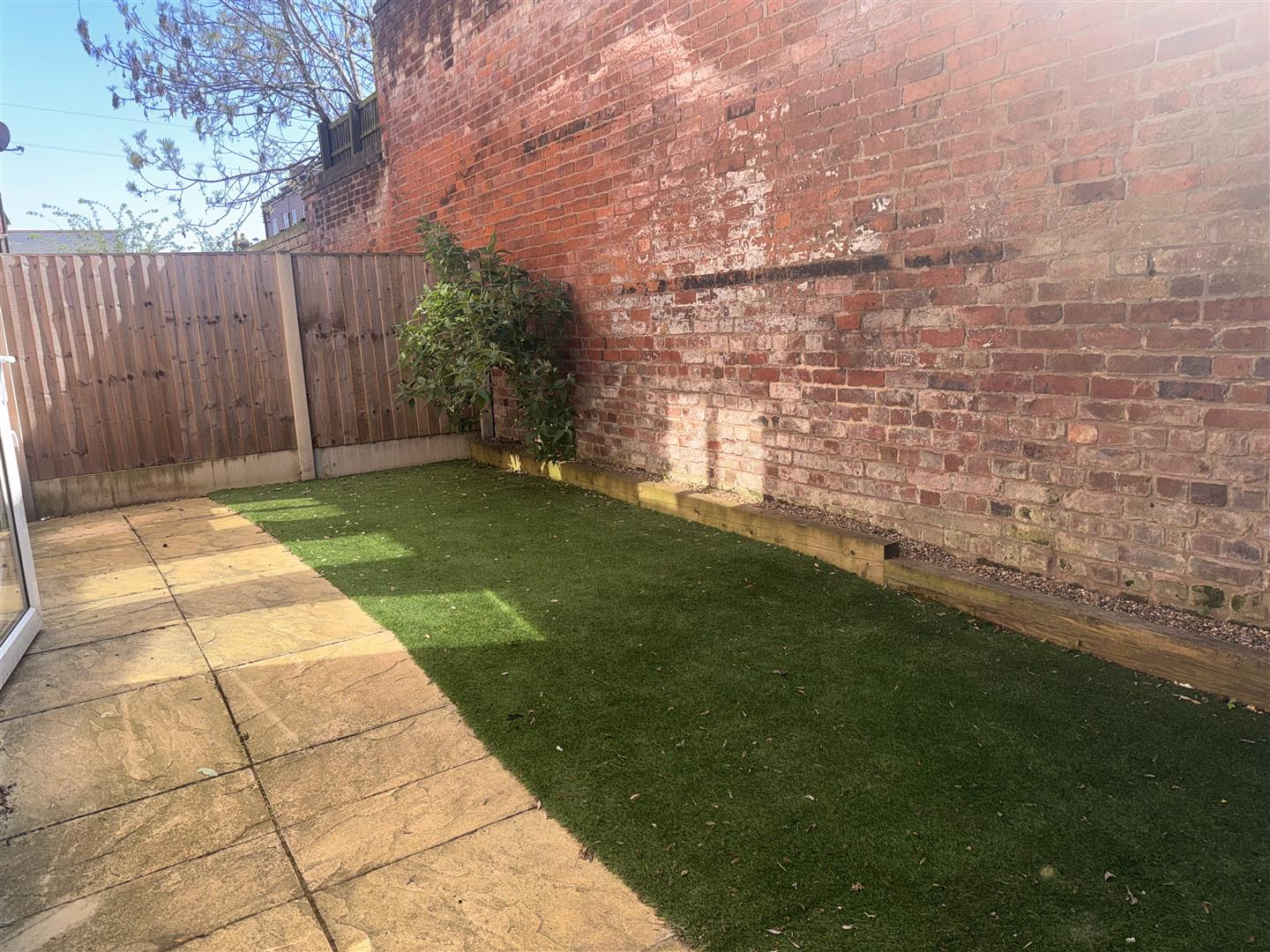3 bed to rent 15