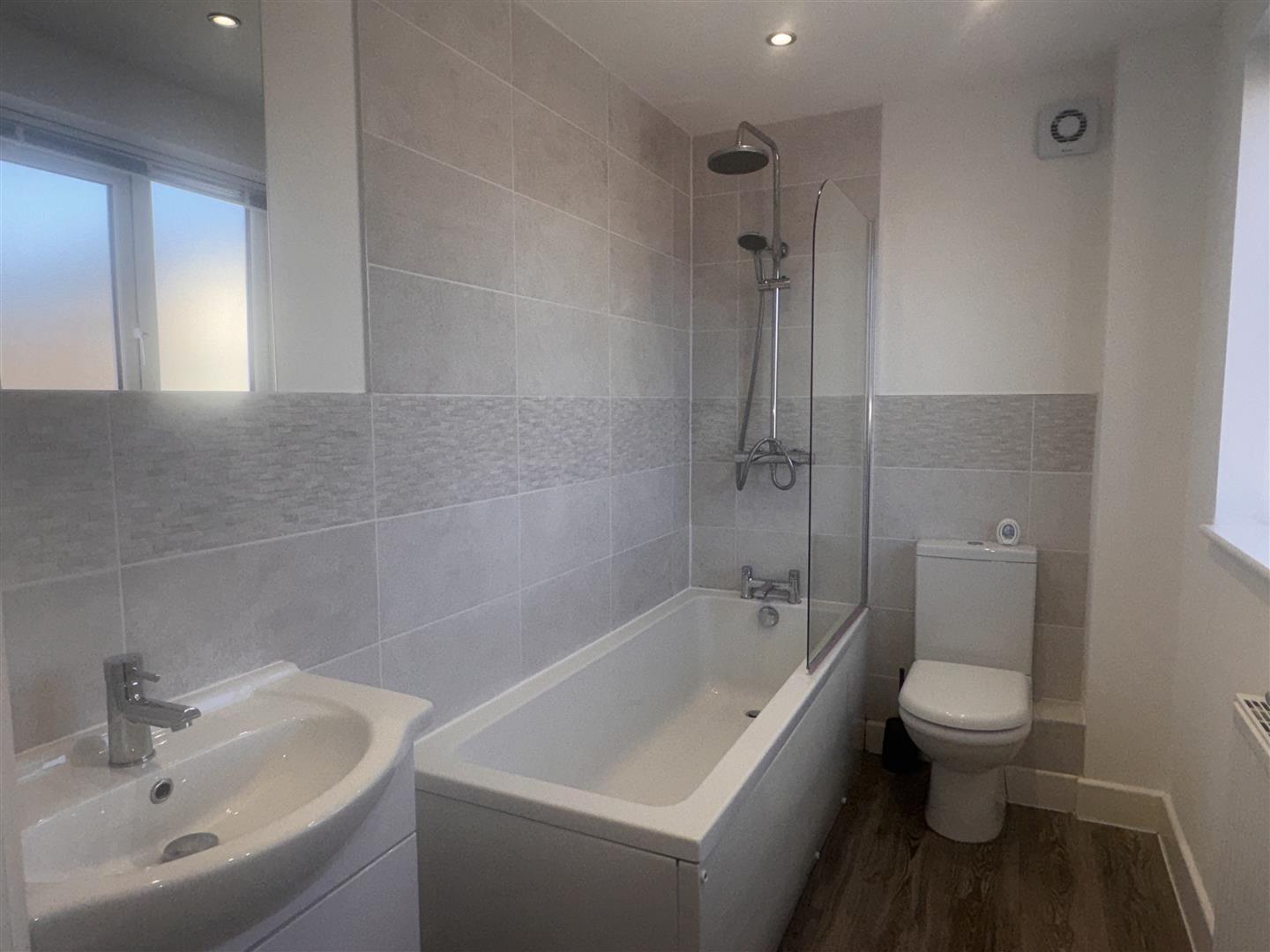 3 bed to rent 9