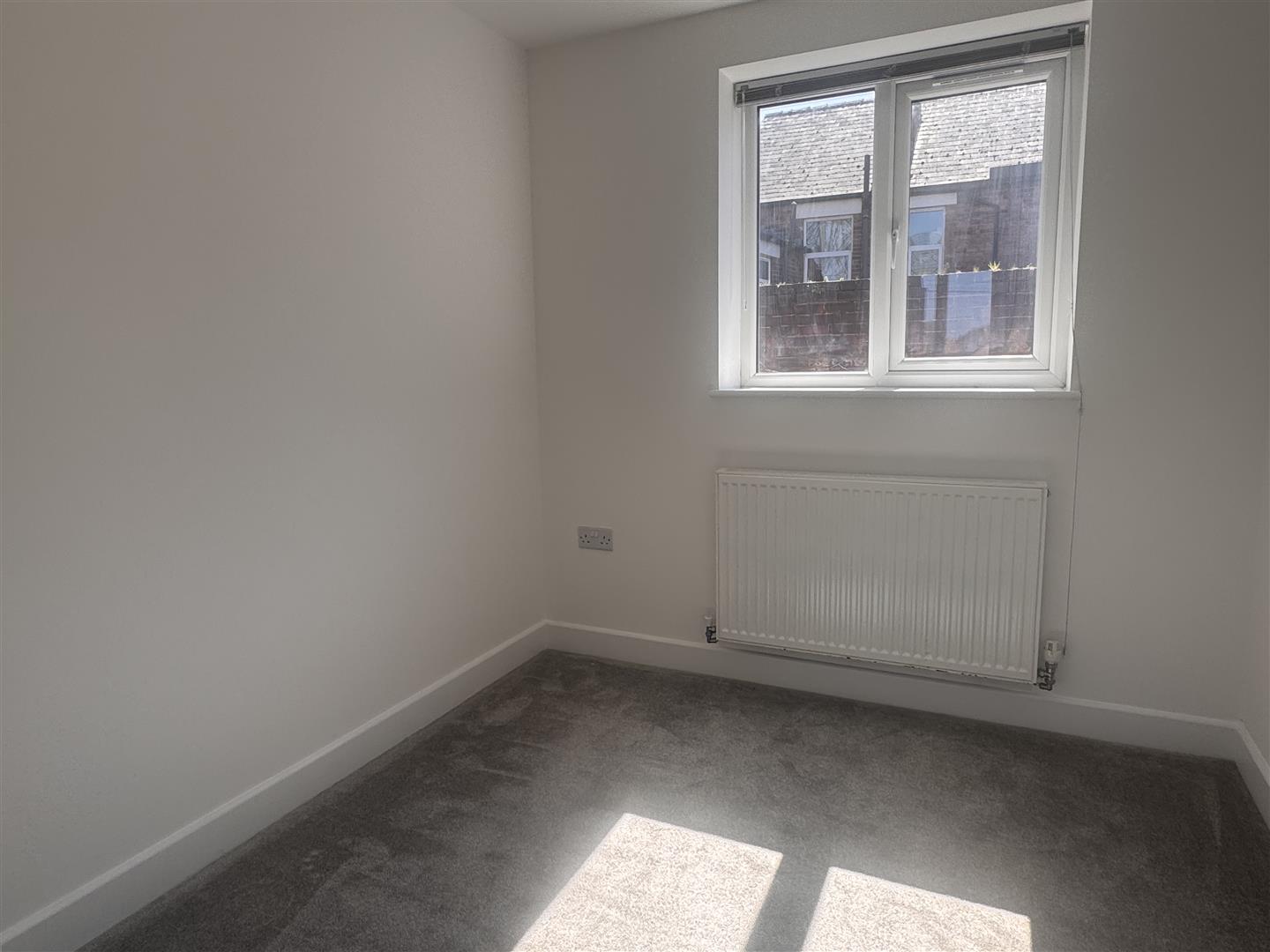 3 bed  to rent  - Property Image 10