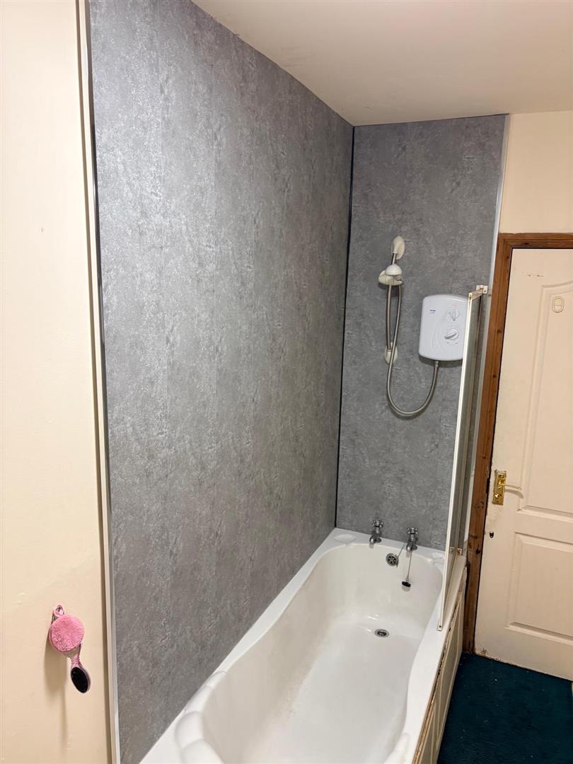 2 bed flat to rent in Ilkeston 9