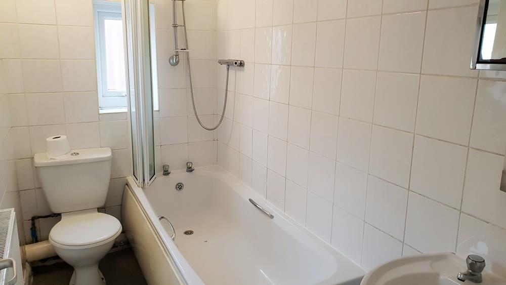 1 bed flat to rent in Ilkeston 4