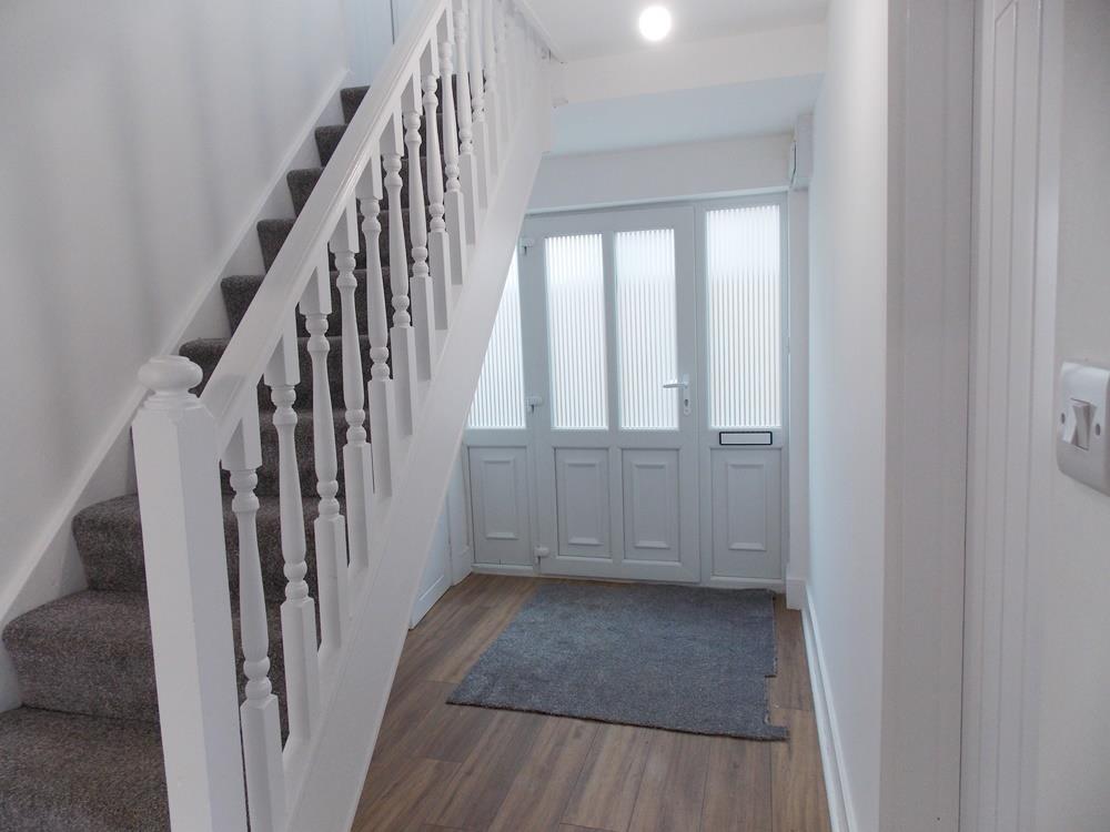 3 bed  to rent in Eastwood  - Property Image 2