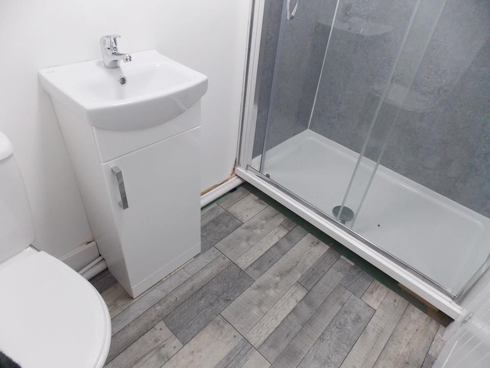 3 bed  to rent in Eastwood 9
