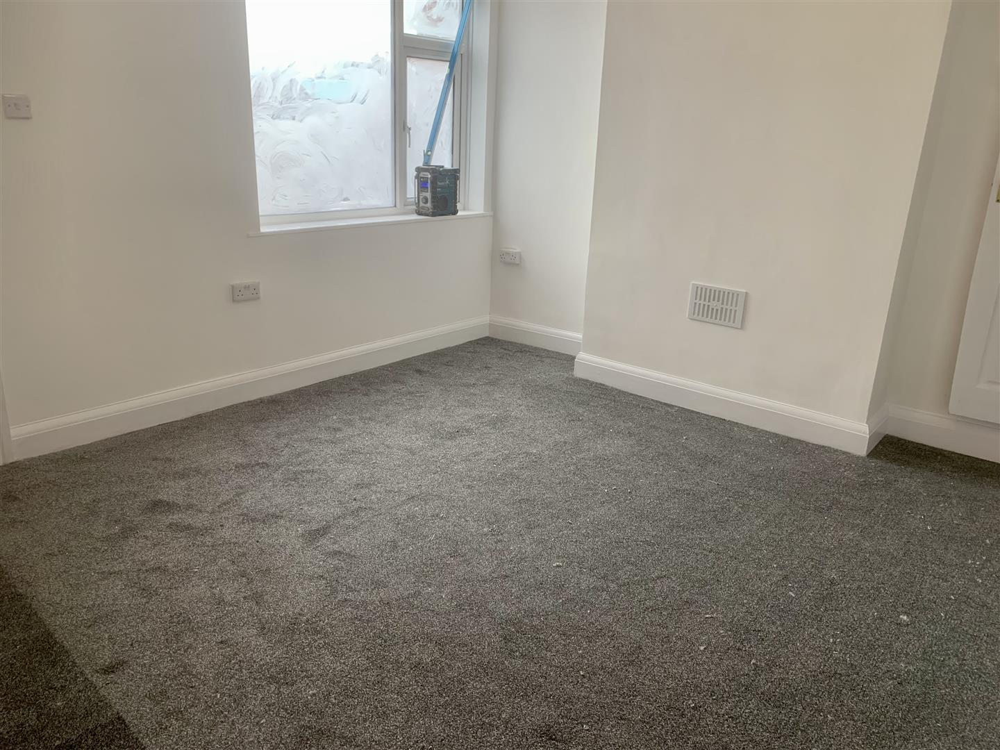 2 bed to rent in Bolsover 4