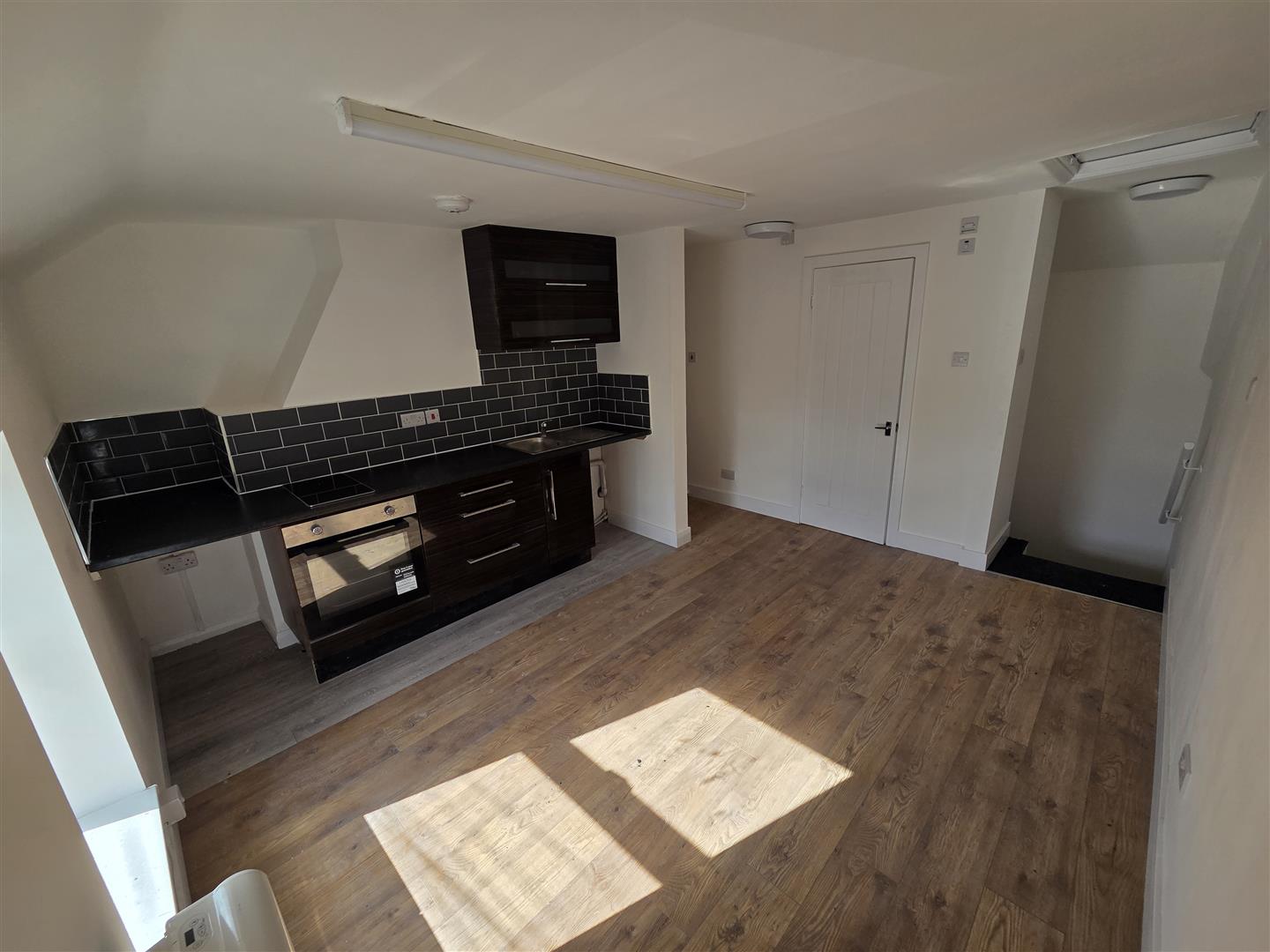 1 bed  to rent  - Property Image 10