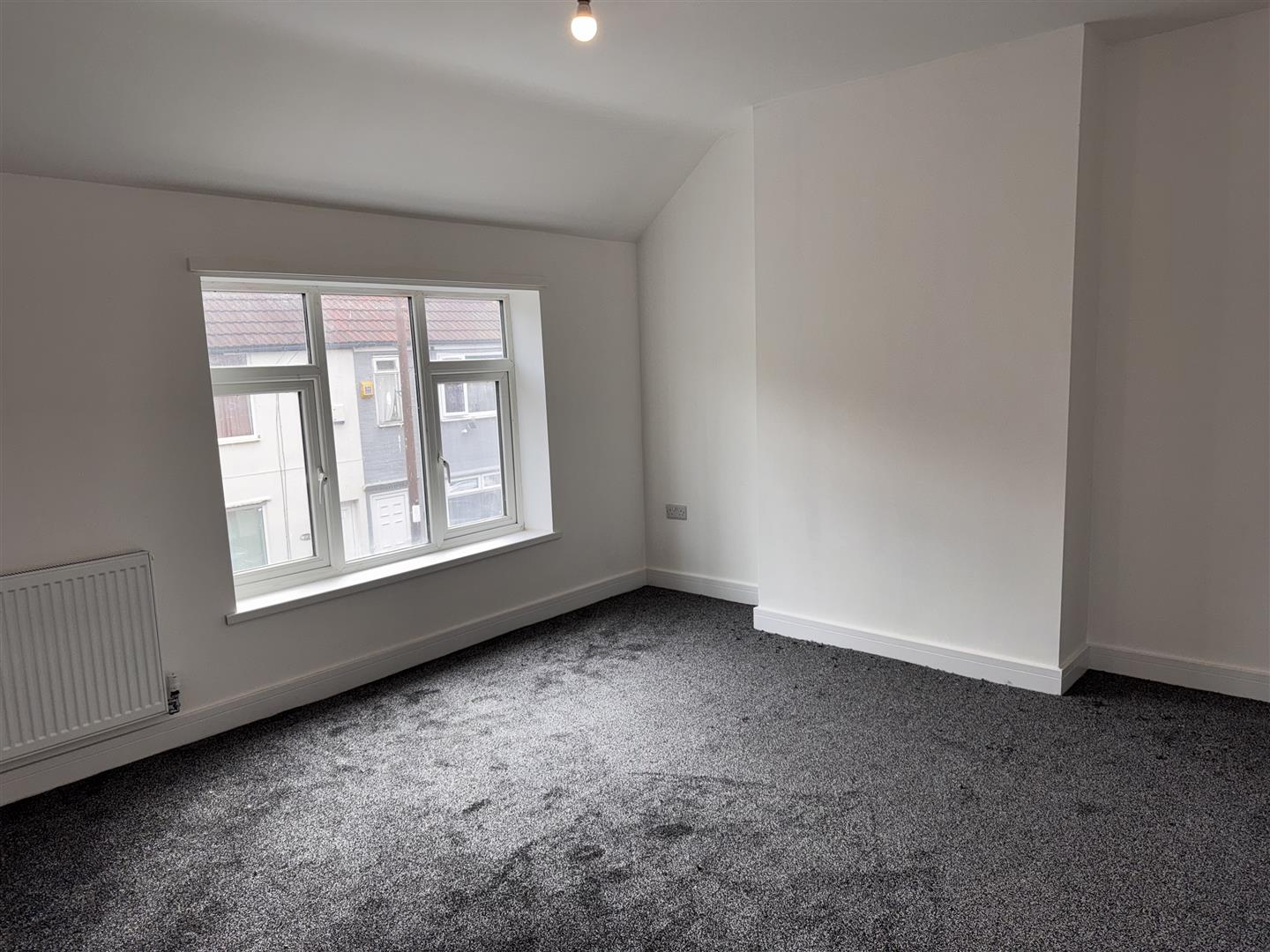 3 bed  to rent 5