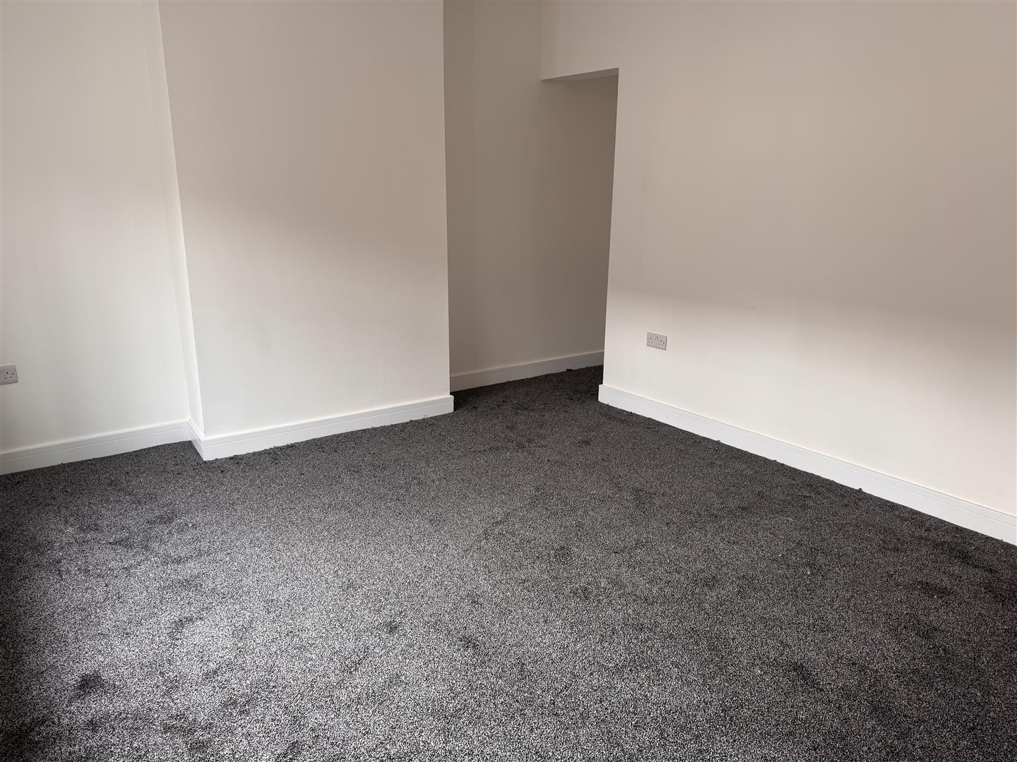 3 bed  to rent 9
