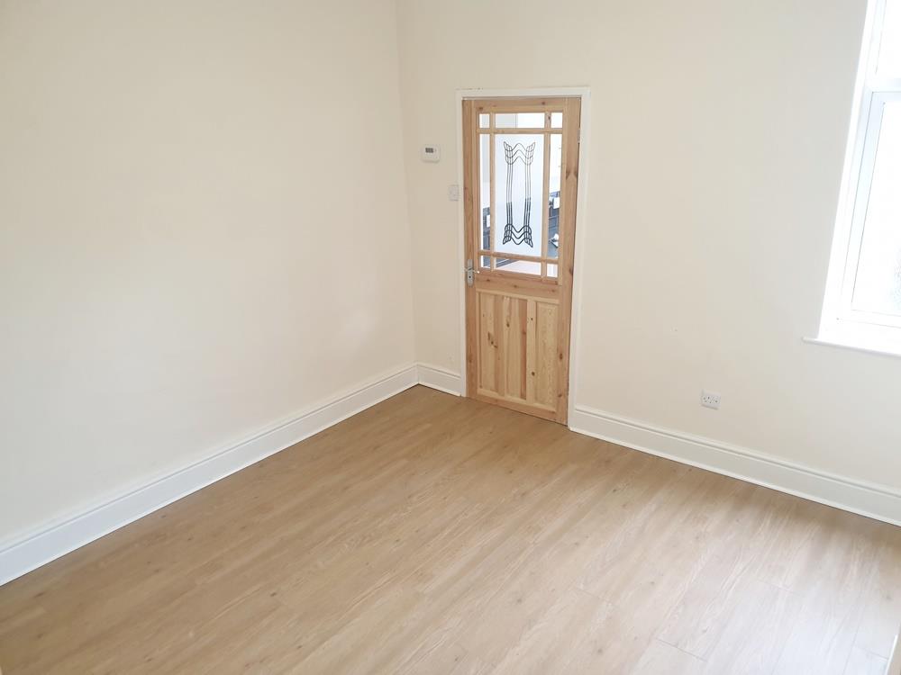 2 bed  to rent in Ilkeston 3