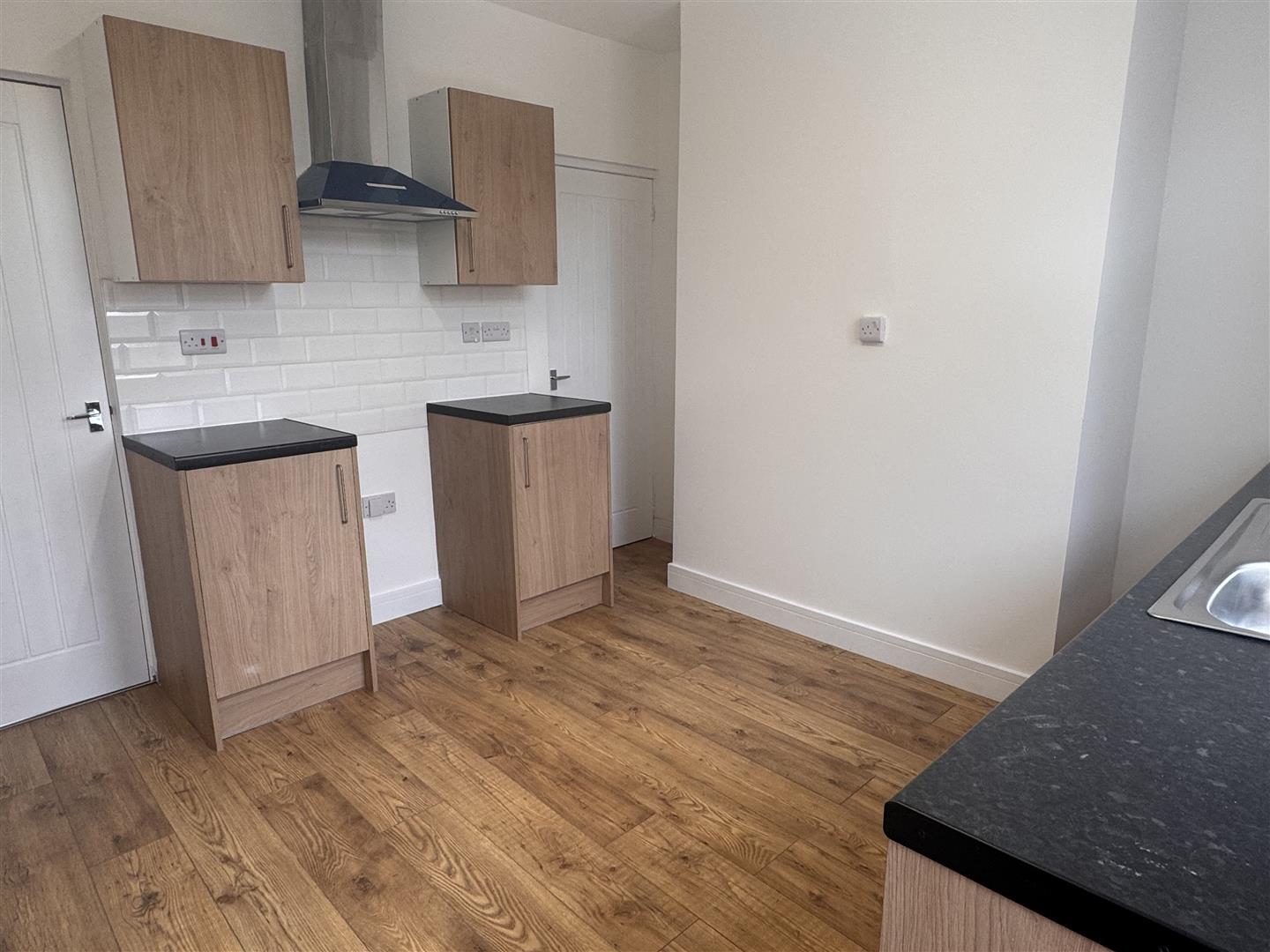 2 bed  to rent  - Property Image 5