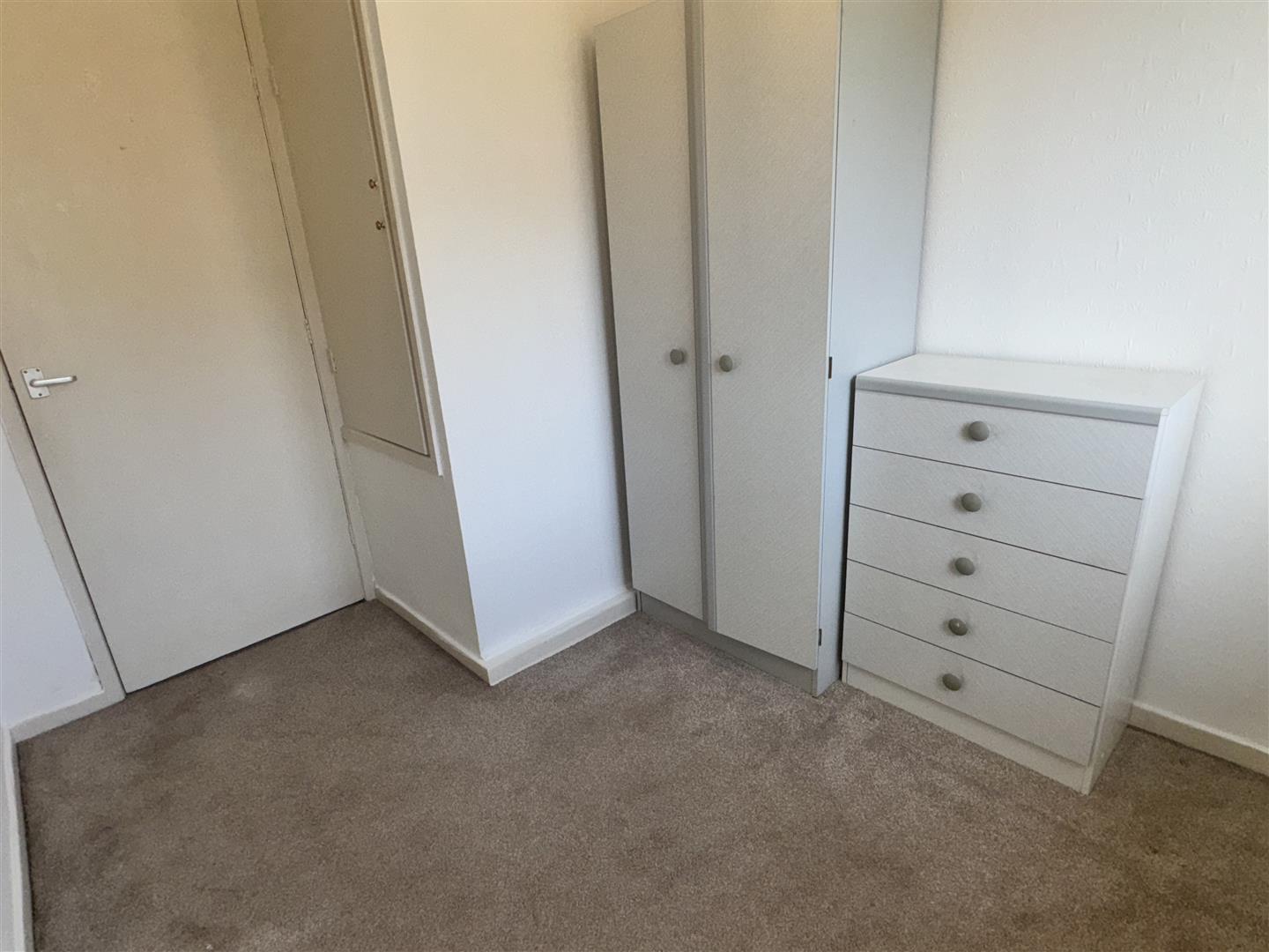 3 bed  to rent  - Property Image 12