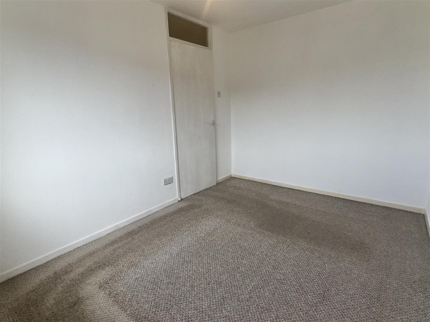 3 bed to rent 13