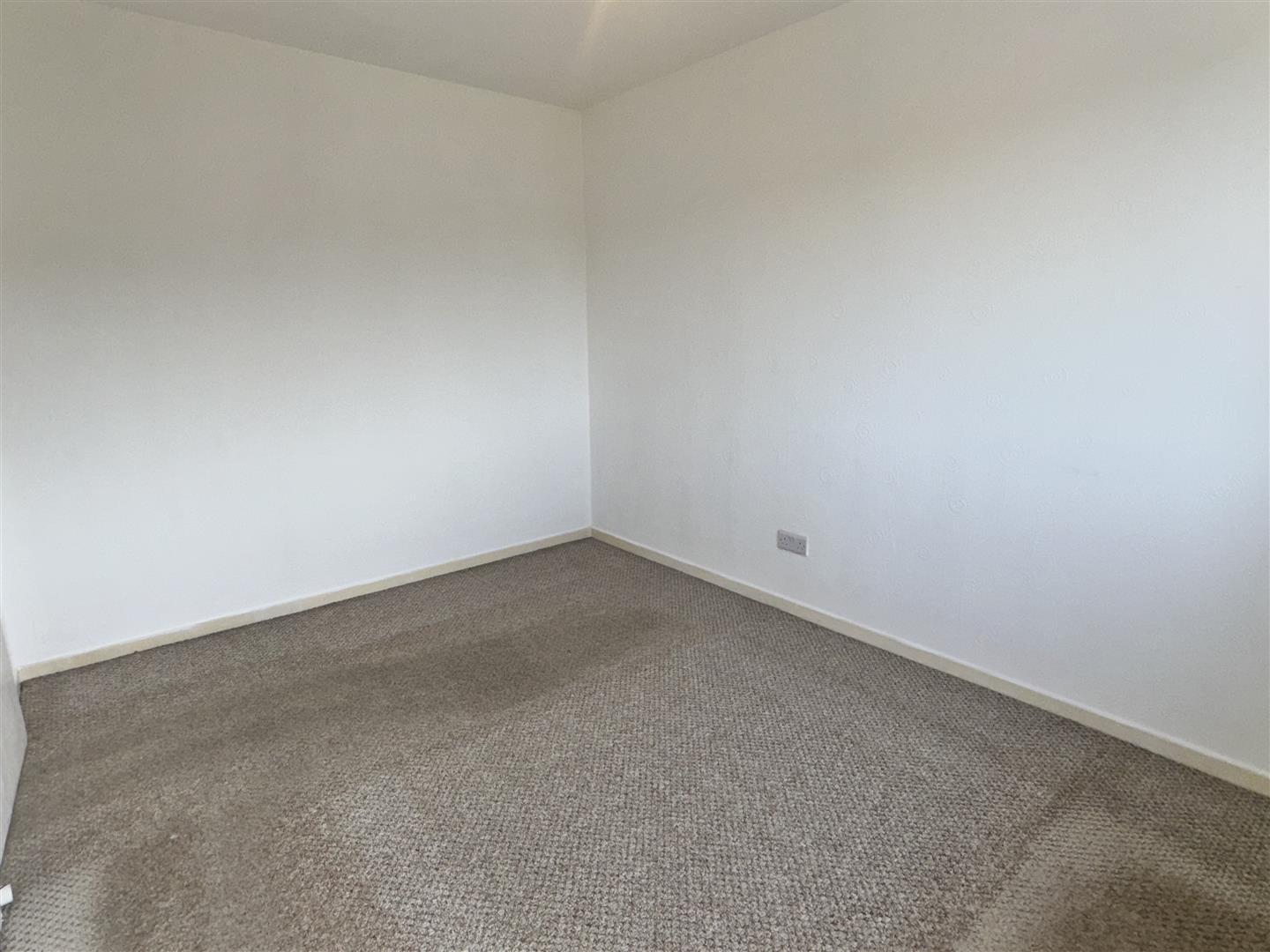 3 bed  to rent  - Property Image 14