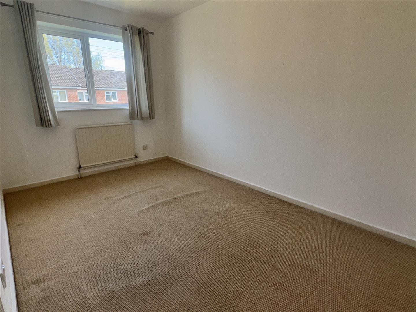 3 bed  to rent  - Property Image 8