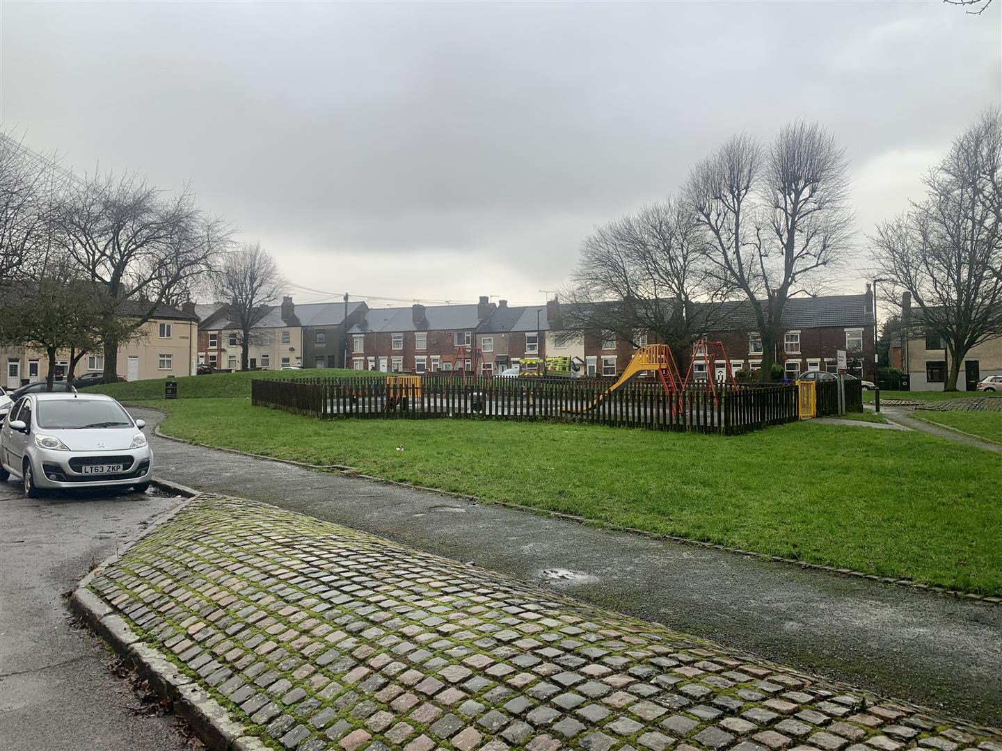 3 bed  to rent 4