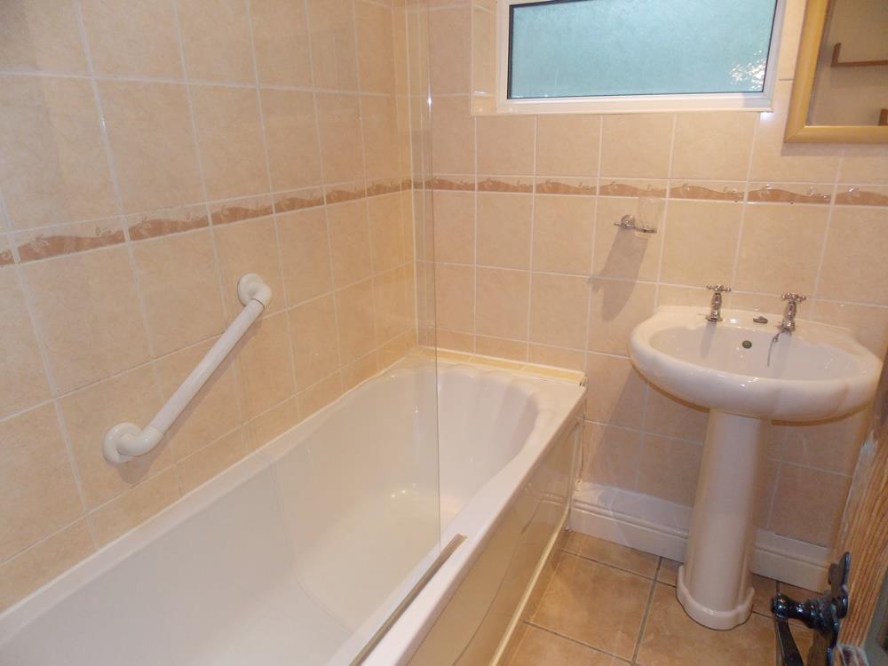 2 bed  to rent in Codnor 5