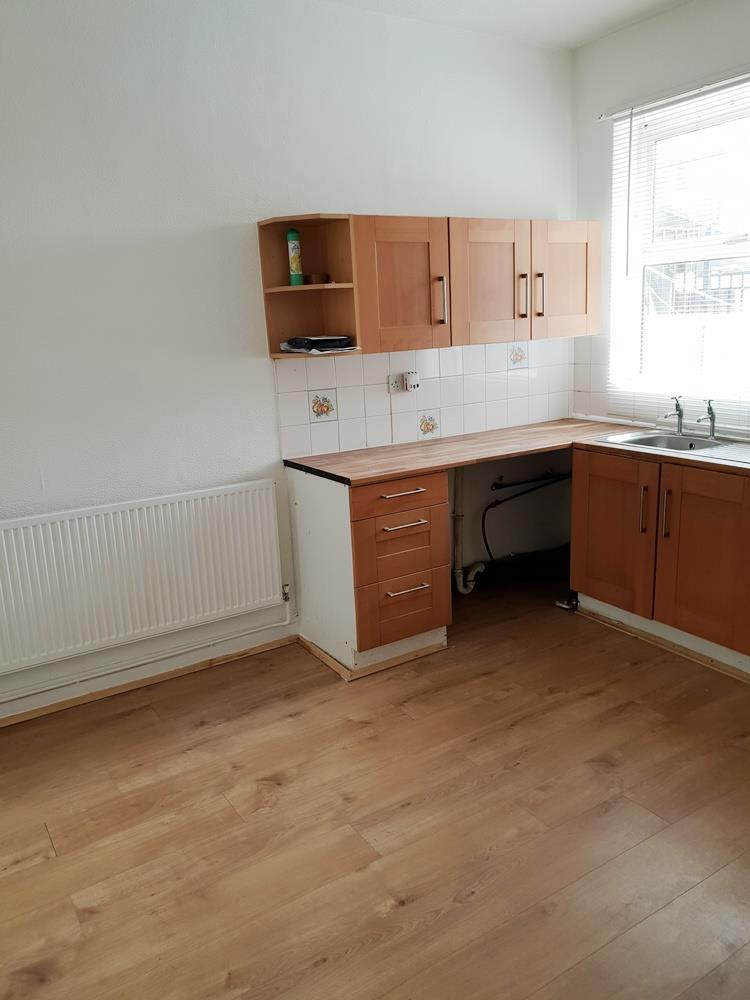 2 bed  to rent in Ilkeston 4