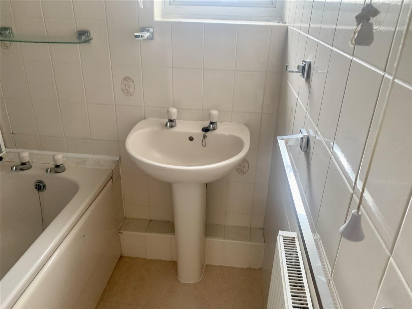 3 bed to rent 10