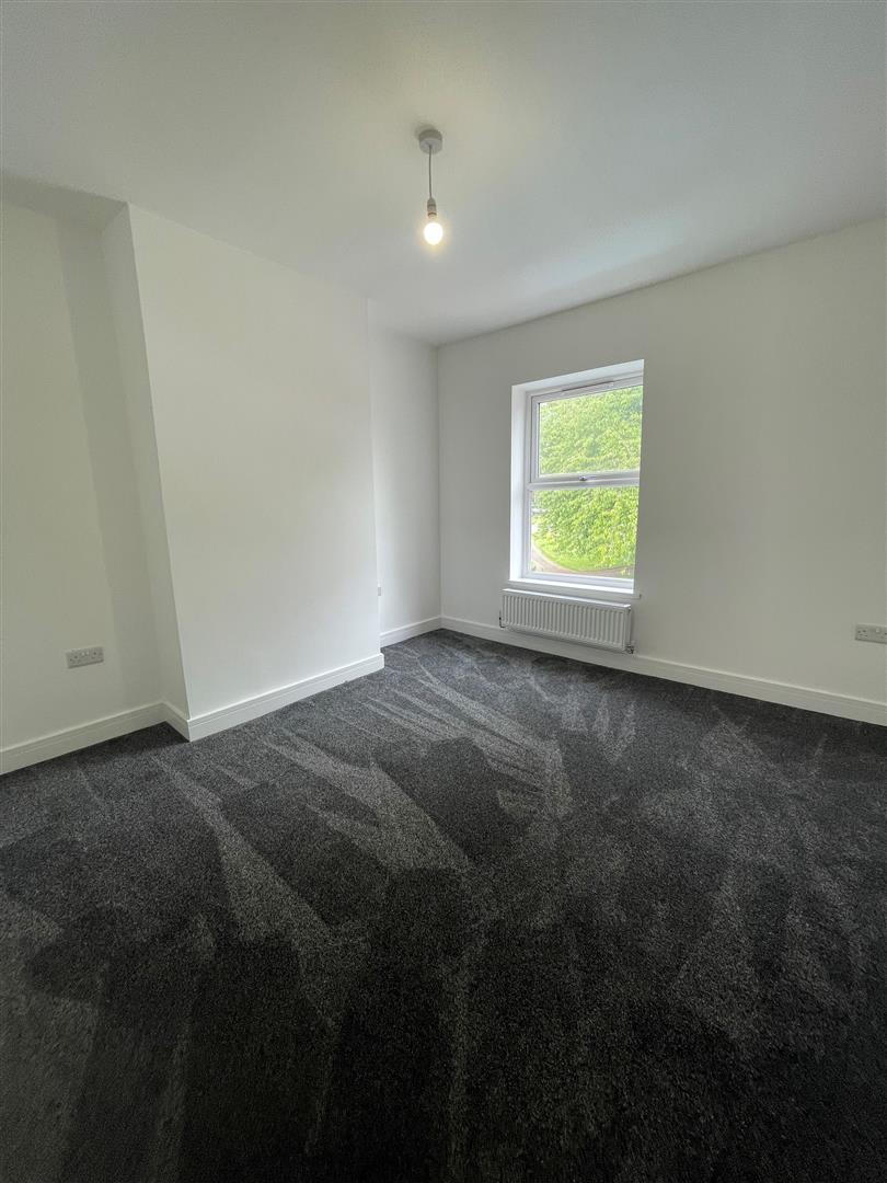 3 bed  to rent in Ilkeston 11