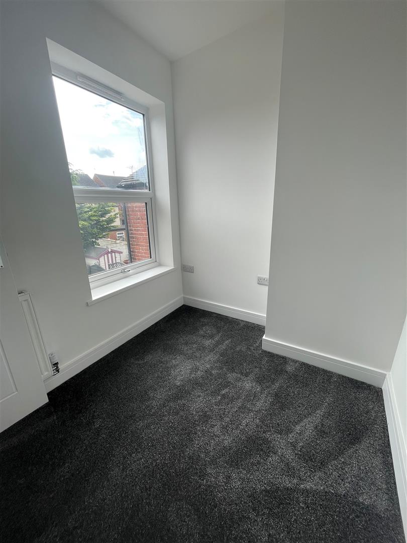 3 bed  to rent in Ilkeston 12