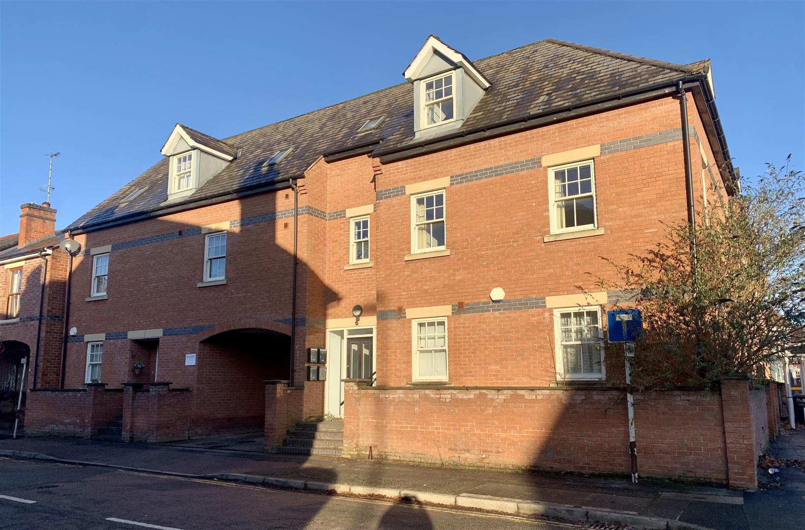 1 bed flat to rent, DE1