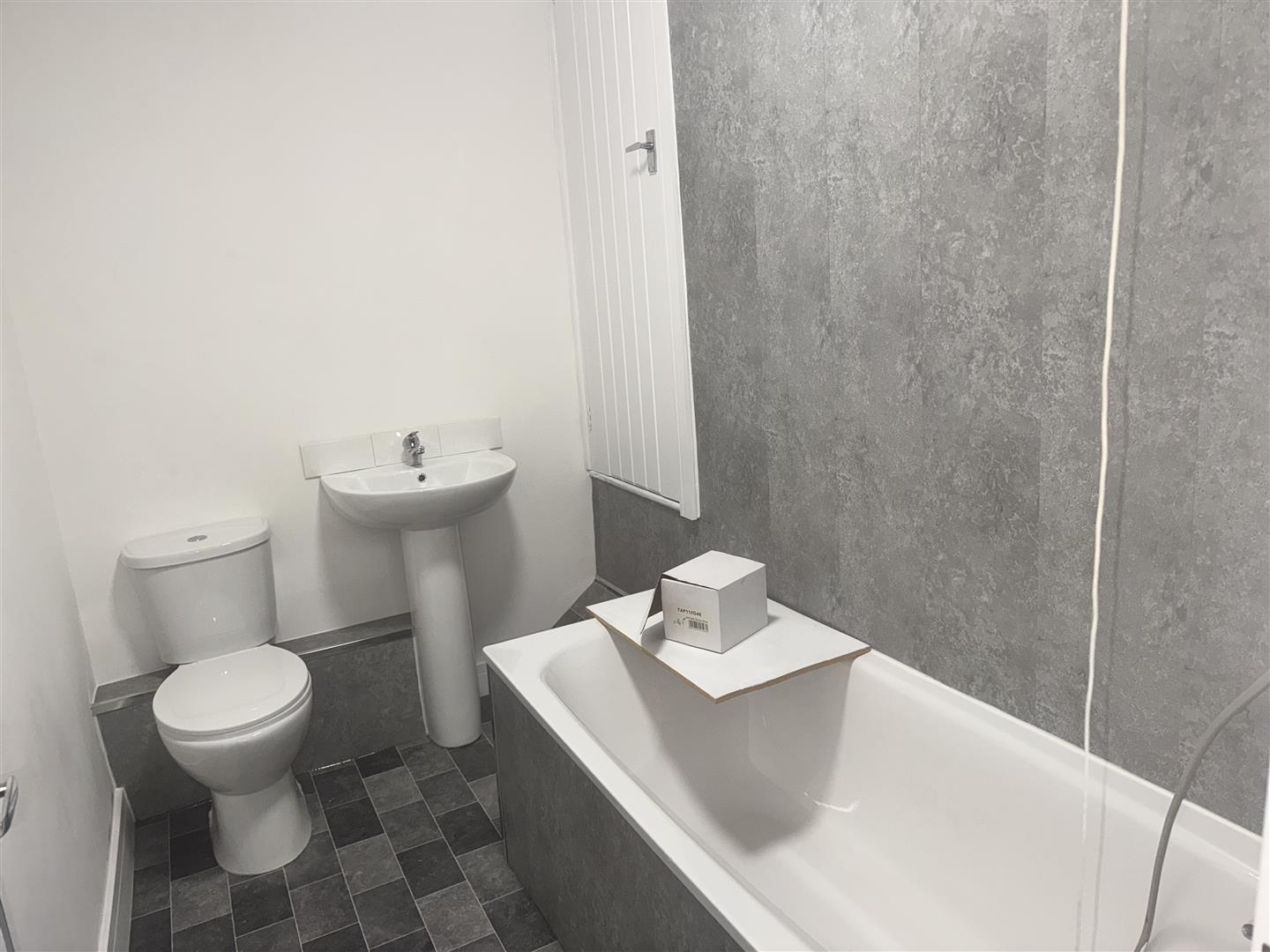 3 bed to rent 9