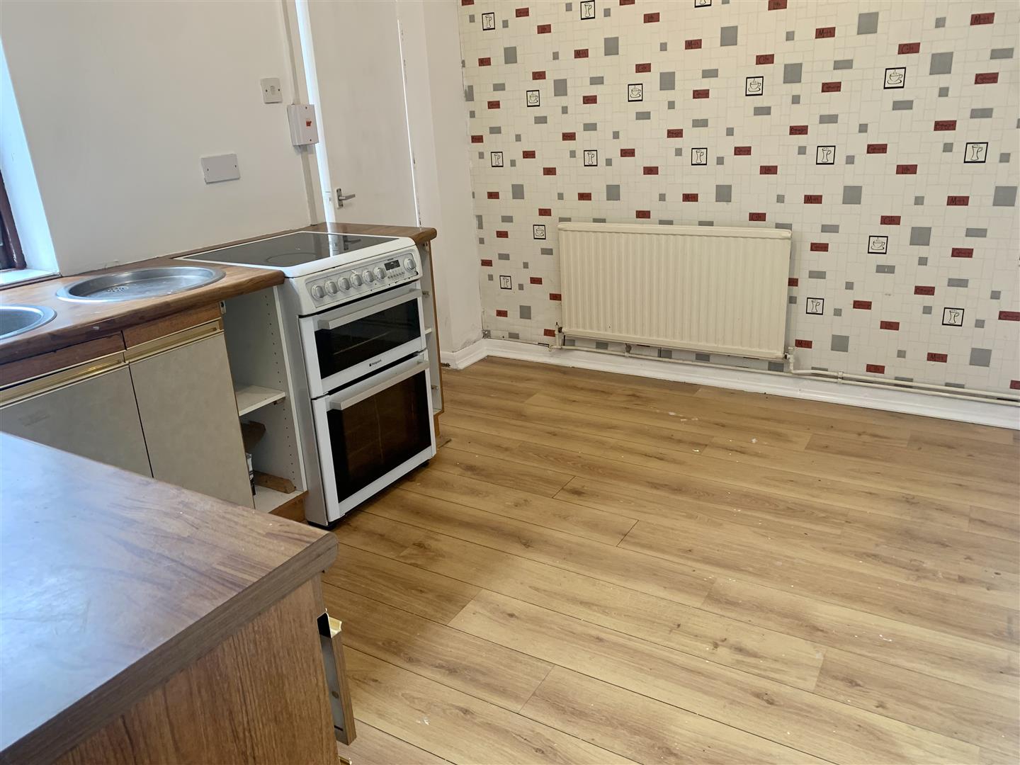 2 bed  to rent  - Property Image 2