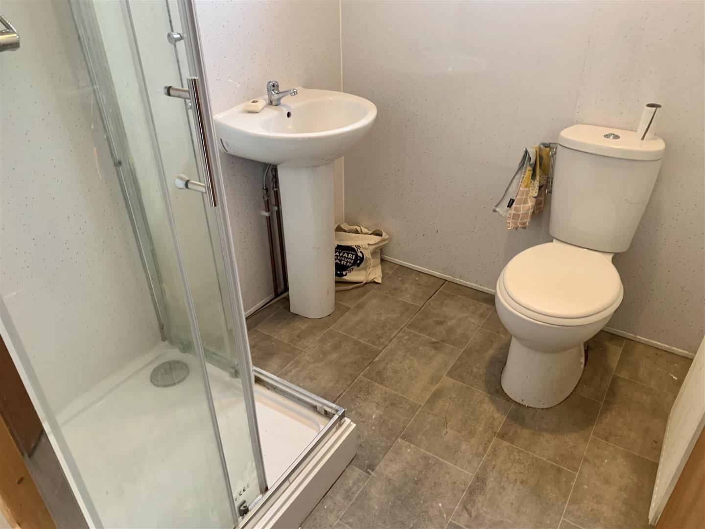 2 bed  to rent 13