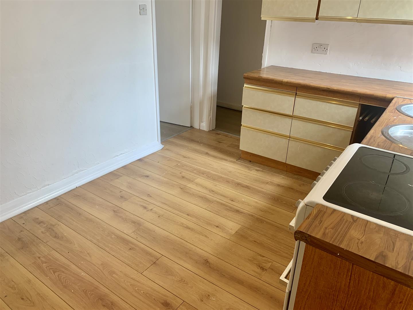 2 bed  to rent  - Property Image 5