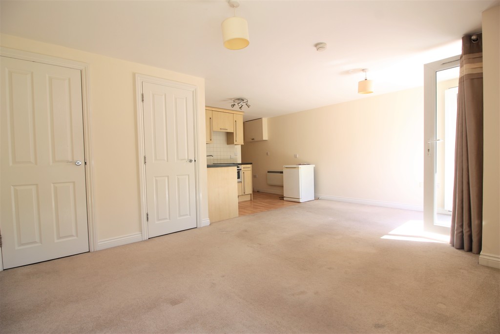 1 bed flat to rent in Augustus House, New North Road  - Property Image 5