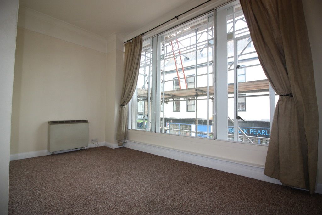 1 bed flat to rent in Fore Street, Exeter  - Property Image 4
