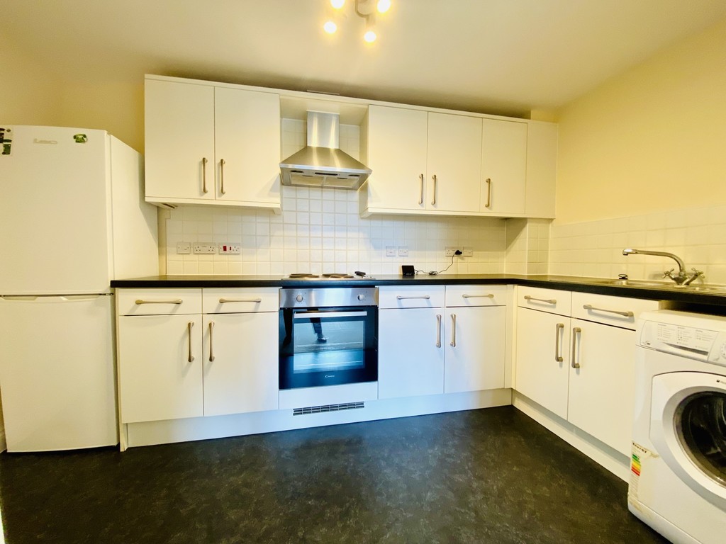 2 bed flat to rent in Constantine House, New North Road 2