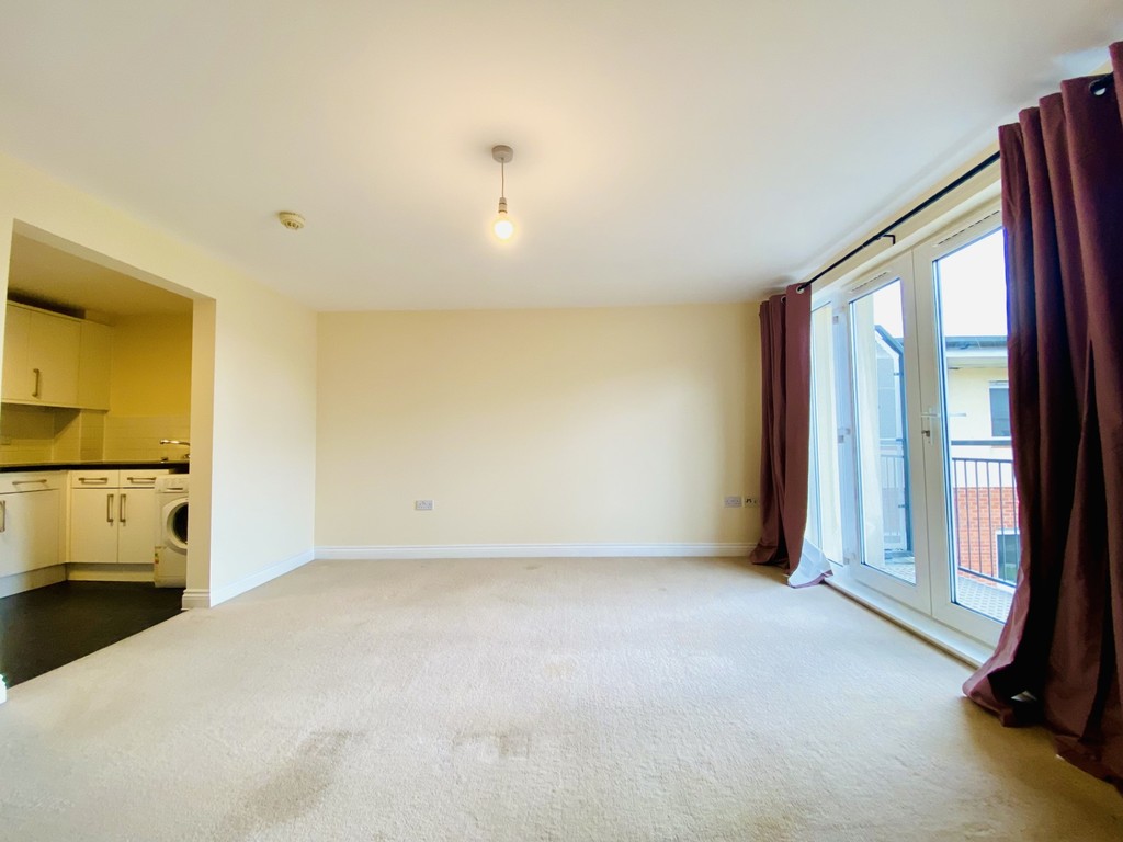 2 bed flat to rent in Constantine House, New North Road 3