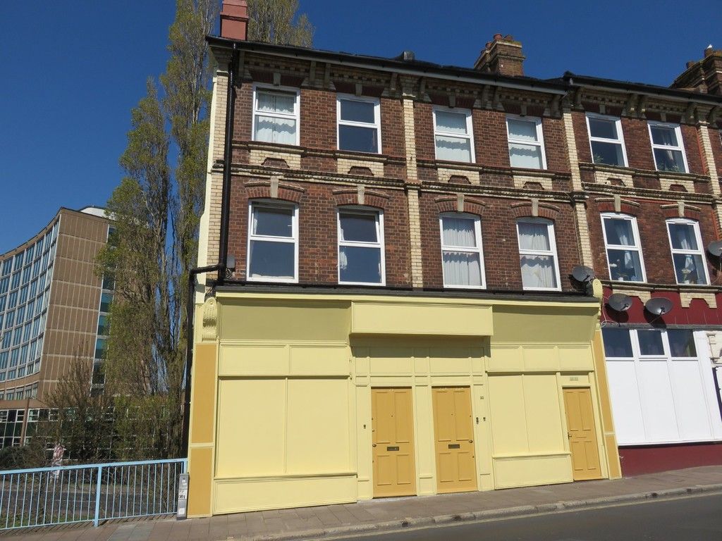 1 bed flat to rent in New Bridge Street, Exeter 1