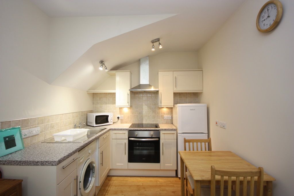 1 bed flat to rent in New Bridge Street, Exeter  - Property Image 2